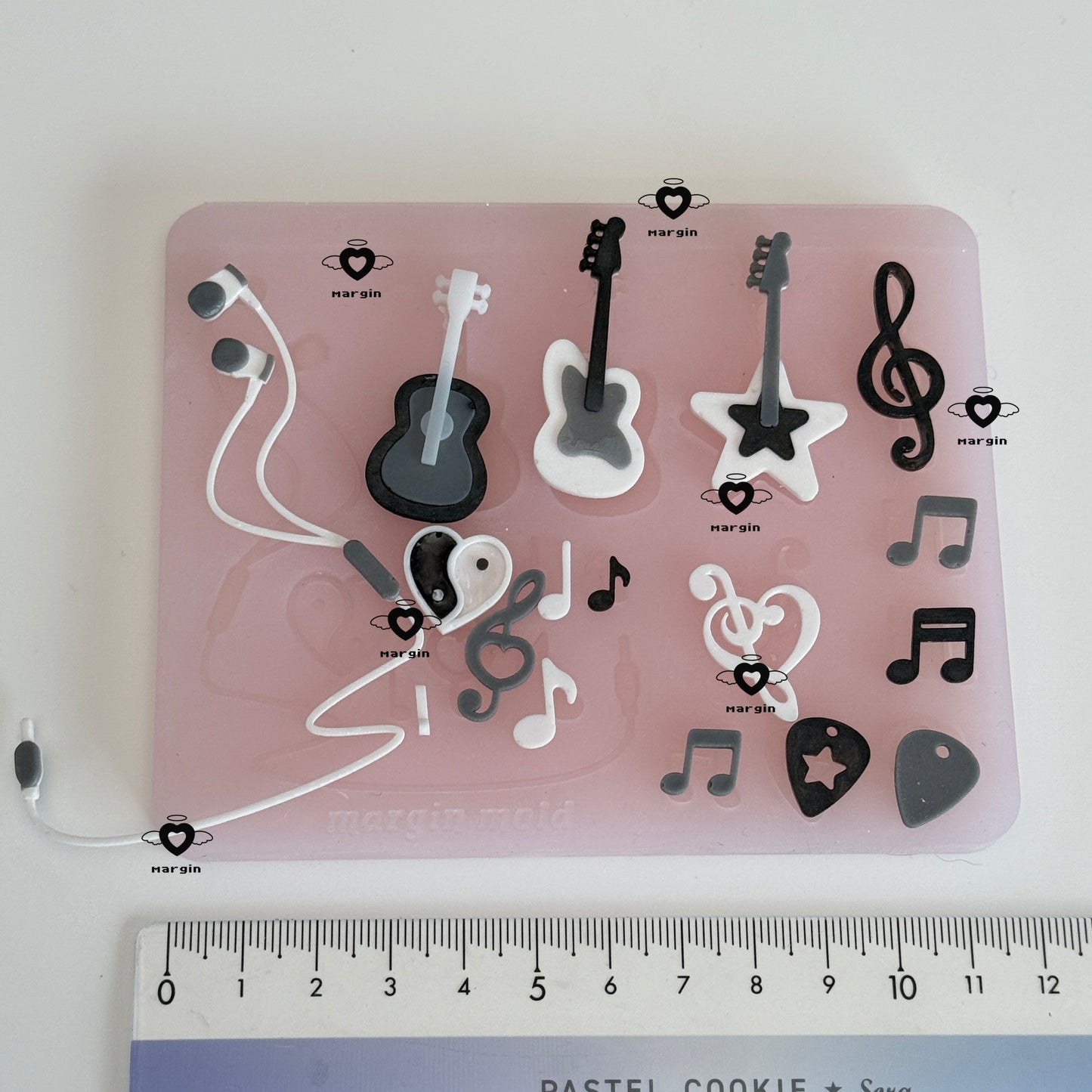 b011 bits mold guitar rock music, 3d print, matte