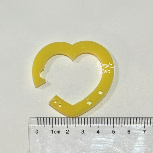 c020 carabiner mold heart with keyring holes, acrylic, shiny