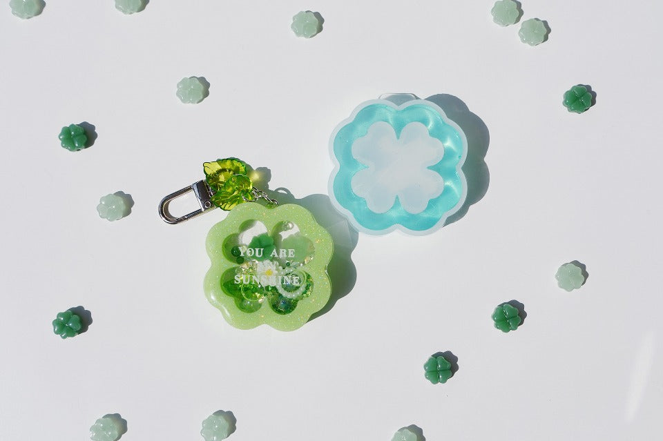MF01 Mani Land clover shaker mold