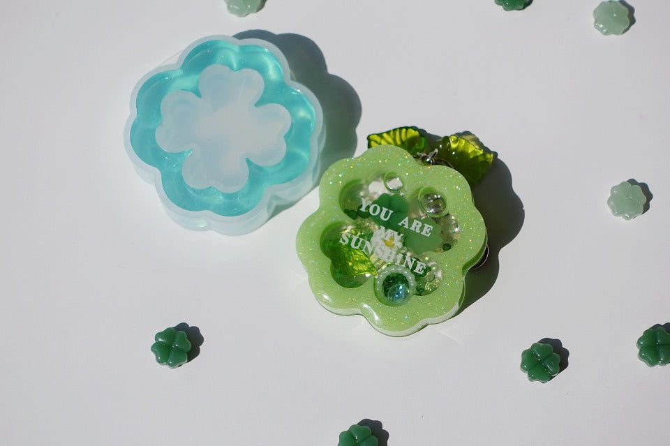MF01 Mani Land clover shaker mold