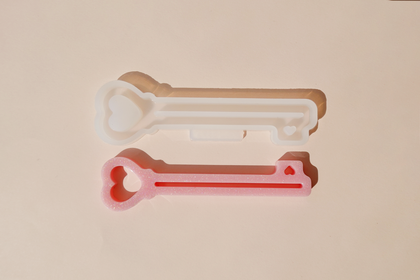 MF11 Mani Land heart key dispenser mold