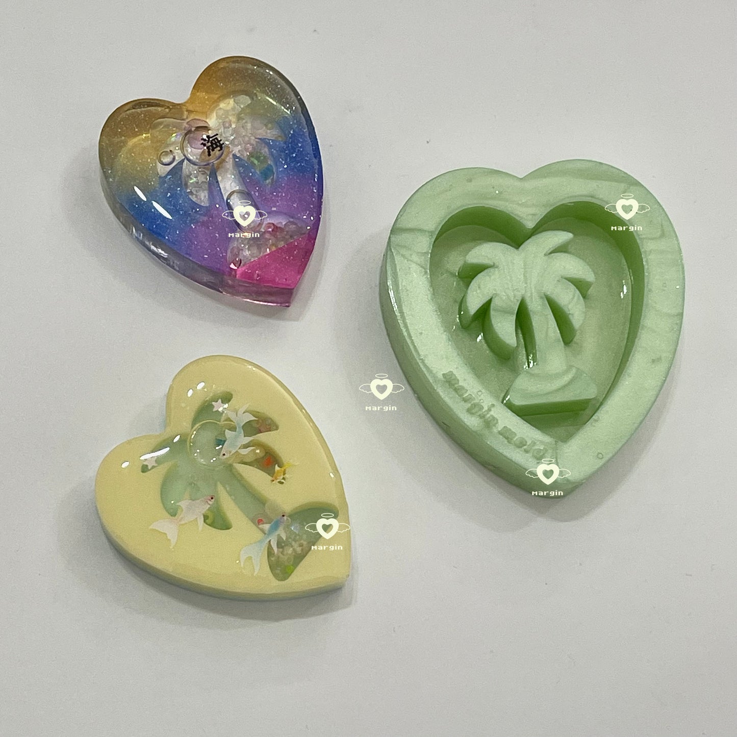 SK209 coconut heart shaker mold, backed, acrylic, shiny