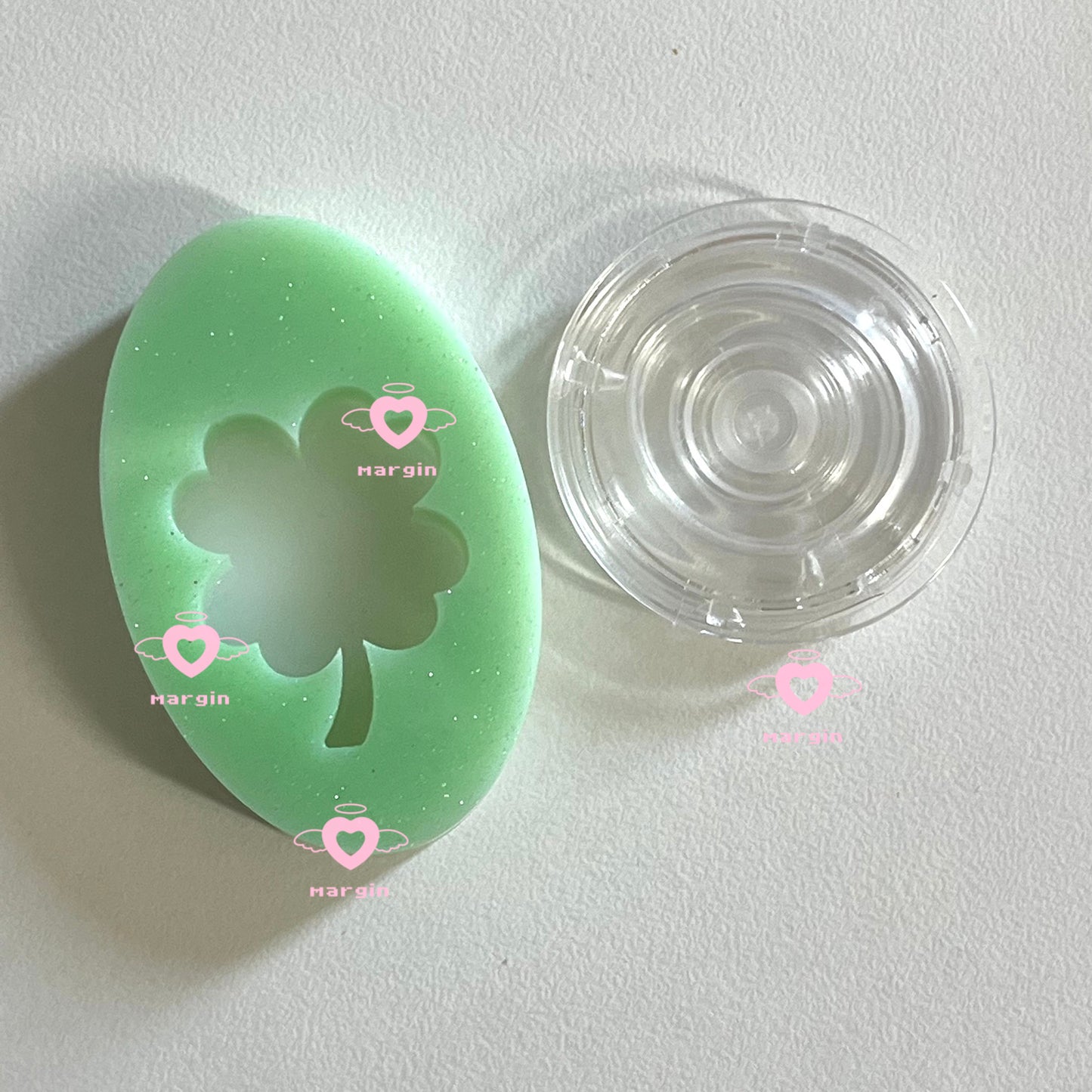 SK061 oval clover shaker mold, backed, acrylic, shiny