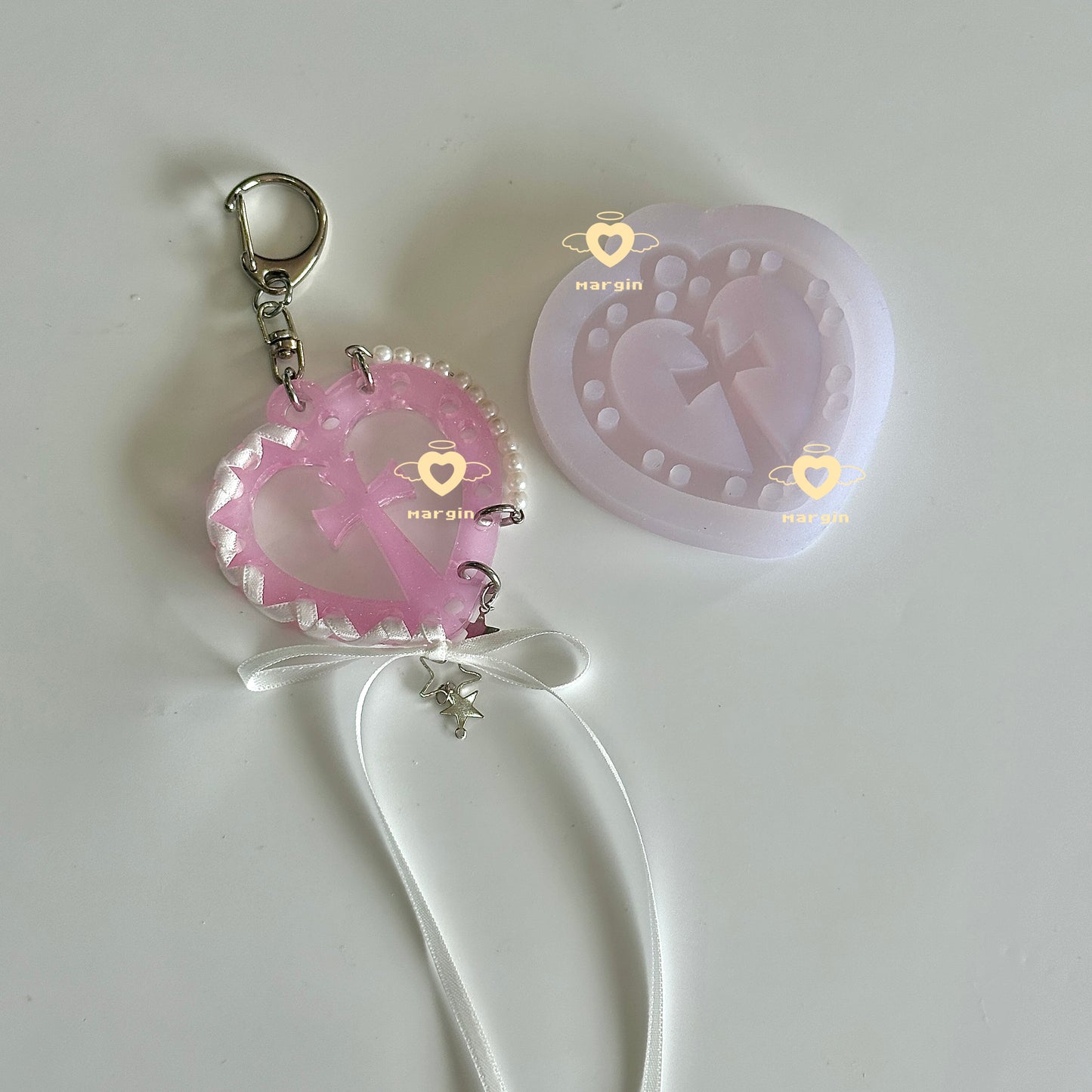 k067 k068 k069 k070 Chinese charactor heart keyring lace piercing mold 愛 夢 恋 cross, acrylic, shiny