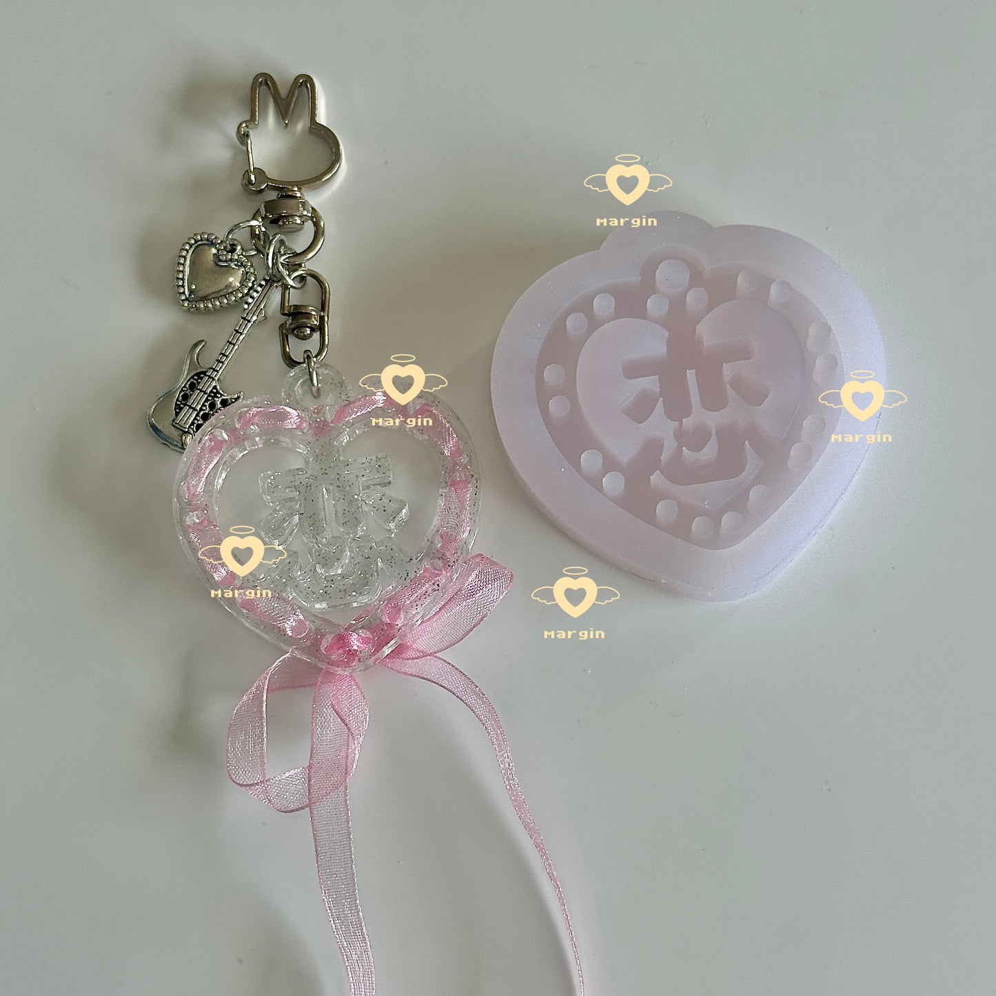 k067 k068 k069 k070 Chinese charactor heart keyring lace piercing mold 愛 夢 恋 cross, acrylic, shiny