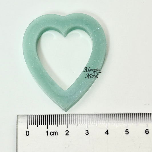 SK243 sharp heart shaker mold, backed, acrylic, shiny