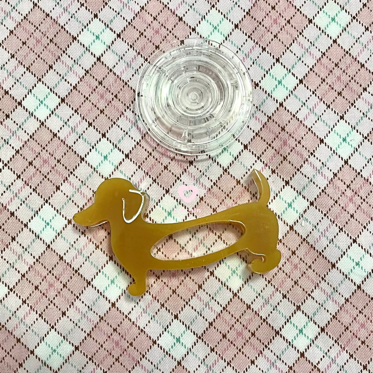 SK038 dachshund shaker mold, backed, acrylic, shiny