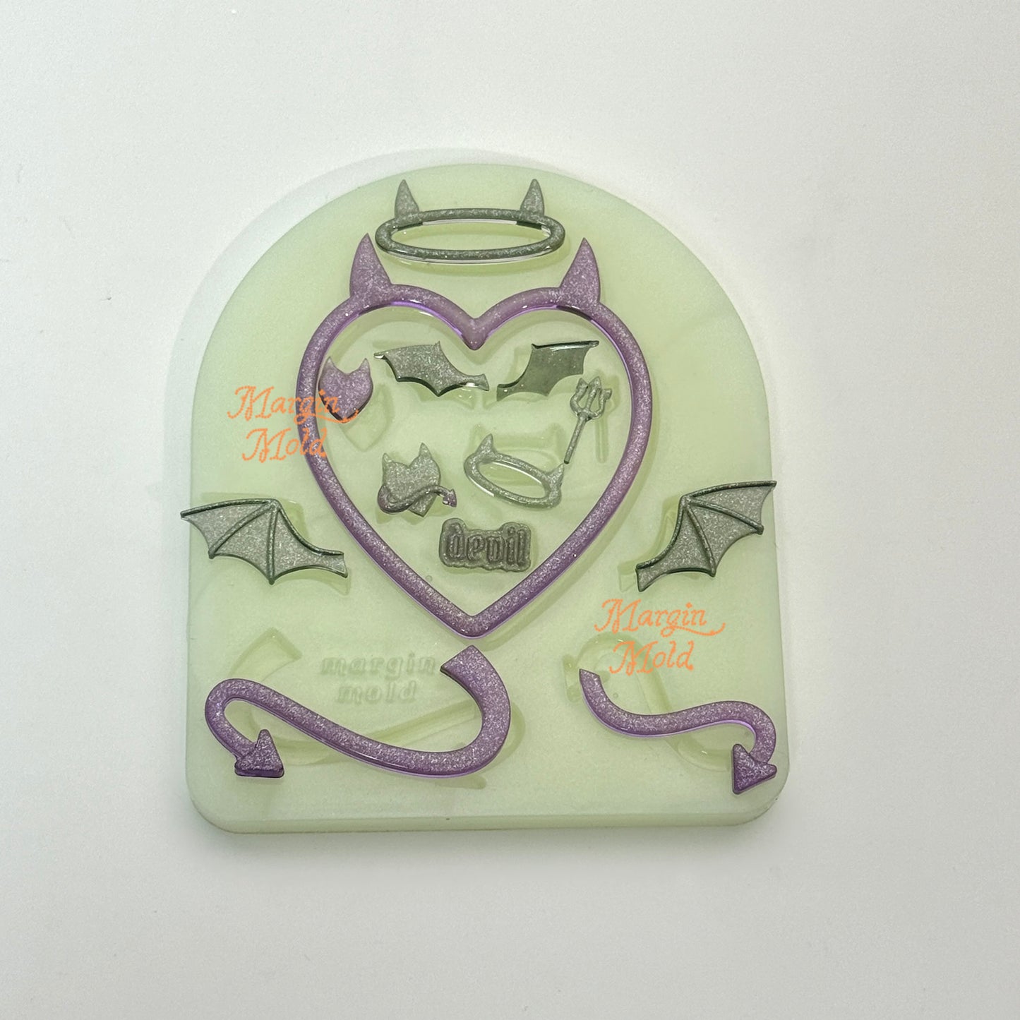 b137 bits mold Lil Devil Heart Mold frame bits mold, 3d print, shiny