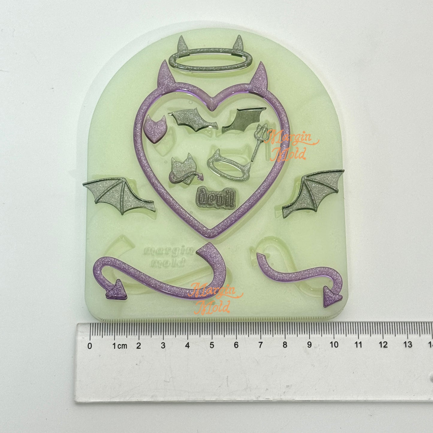 b137 bits mold Lil Devil Heart Mold frame bits mold, 3d print, shiny