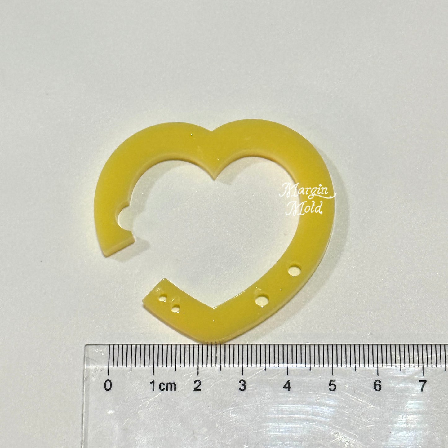 c020 carabiner mold heart with keyring holes, acrylic, shiny