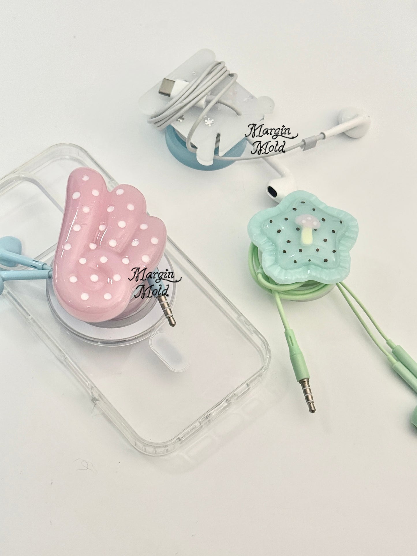 k210 wired earphone holder  mold, 3d printed, shiny